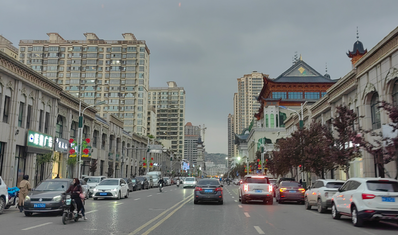 Featured image of post 河湟双城记